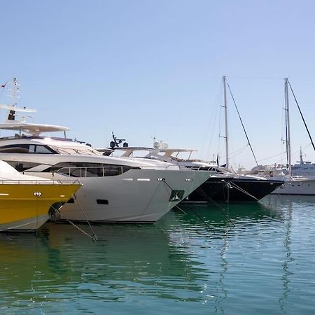 Puerto Banus Luxurious Apartment In The Heart Of The Port มาร์เบยา ภายนอก รูปภาพ