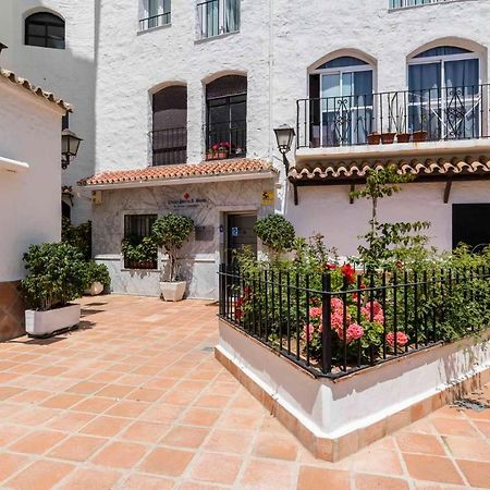 Puerto Banus Luxurious Apartment In The Heart Of The Port มาร์เบยา ภายนอก รูปภาพ
