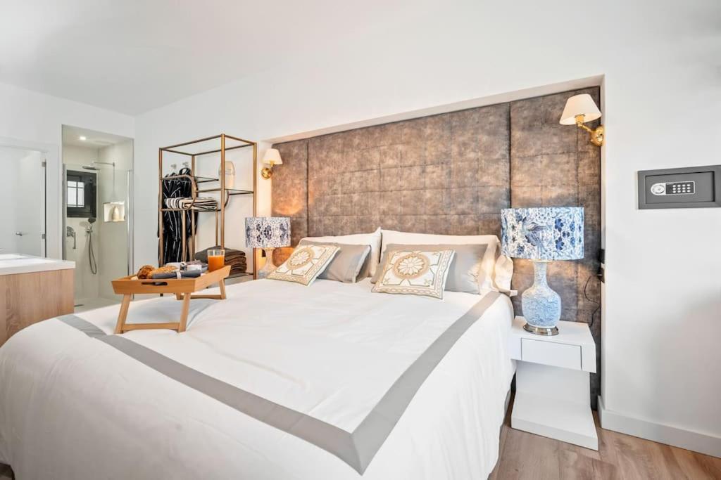 Puerto Banus Luxurious Apartment In The Heart Of The Port มาร์เบยา ภายนอก รูปภาพ